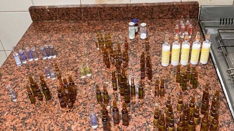 Encontraron un enfermero muerto en Palermo: había ampollas de propofol y fentanilo en su departamento
