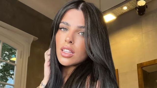 Valentina Cervantes apostó por el estilo "athleisure" y se adelantó a la tendencia del verano con un conjunto "tenniscore"