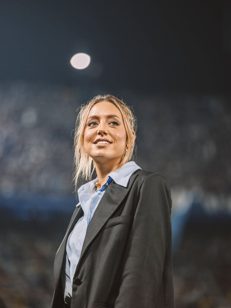 Sofi Martínez apostó por un look sastrero estilo oversize y marcó tendencia en Instagram
