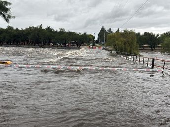 Fuertes crecidas en los afluentes del lago San Roque por las lluvias