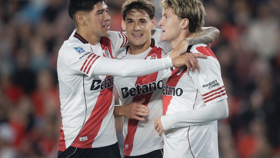 Volvió a ganar River y "Chacho" Coudet igualó una marca de hace más de una década