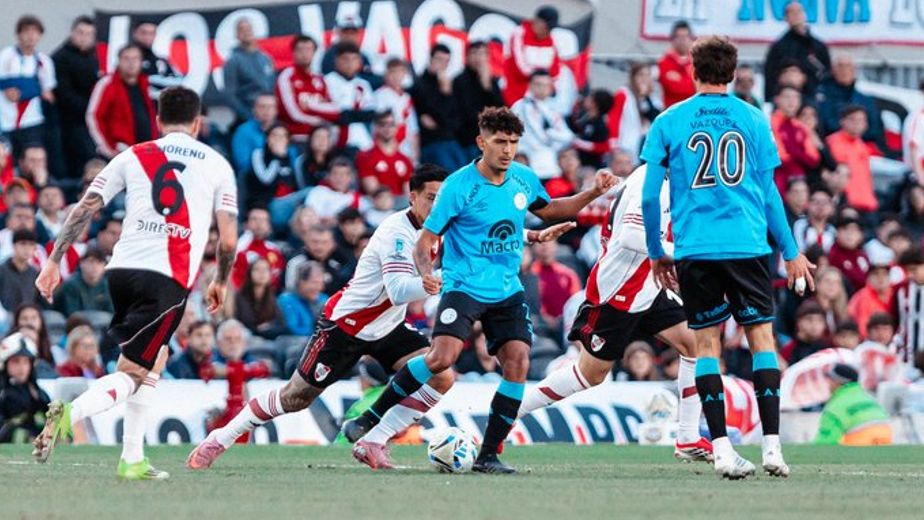 Belgrano cayó goleado ante un River que no lo dejó reaccionar en todo el partido