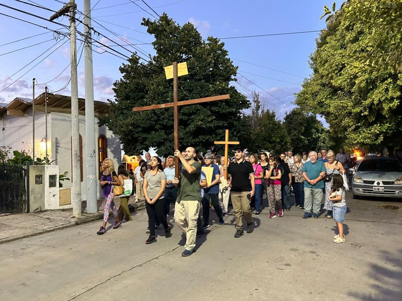 Vecinos y turistas acompañaron las propuestas religiosas en distintos puntos de la ciudad.