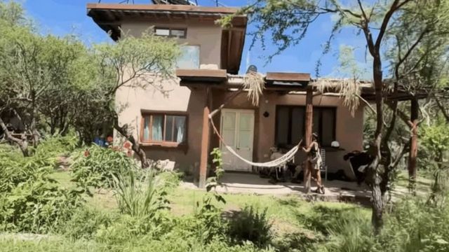Cómo es la casa de barrio del hijo de Julián Weich en Córdoba.