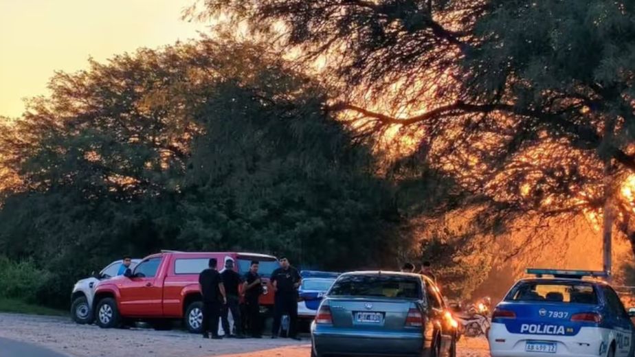 Encontraron un cadáver a la vera de un famoso río de Córdoba