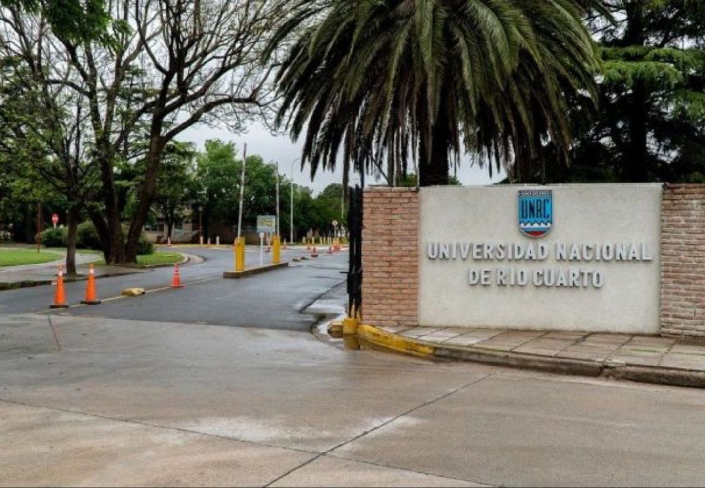 Conmoción por la muerte de un estudiante en una residencia universitaria.