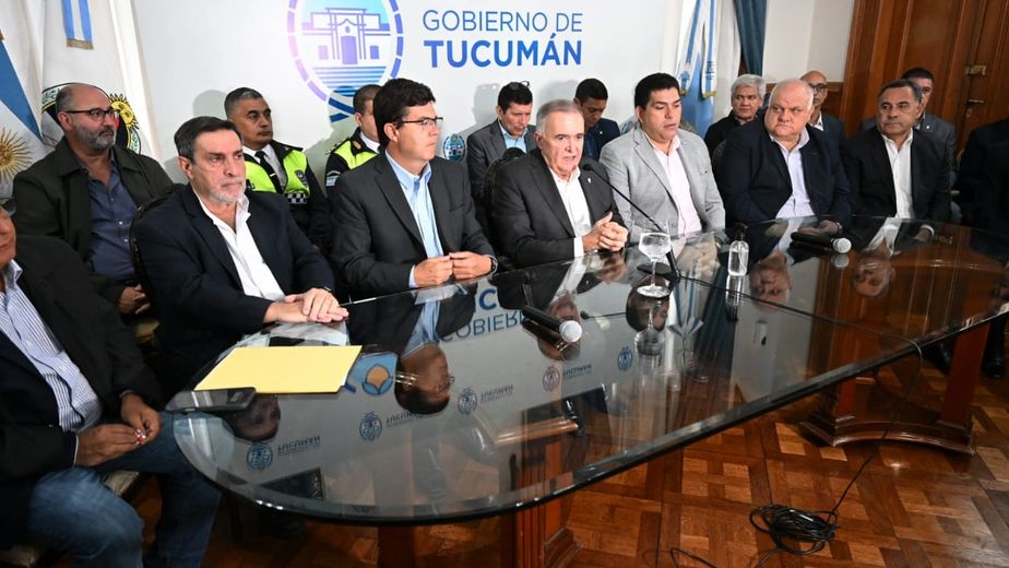 El Comité de Emergencia reordenó la asistencia tras el temporal y prioriza rutas, relevamientos y ayuda social.