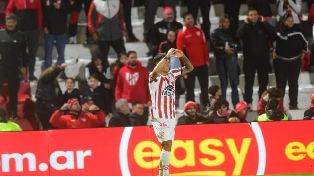 Instituto ganó 2-0 por los goles de Guerra y Tissera (foto), y se reacomoda. 