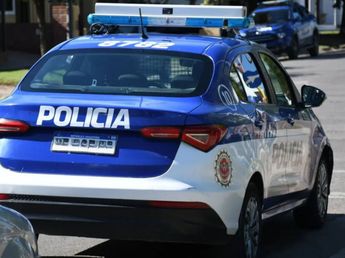 Hallaron un feto debajo de una camioneta en Córdoba