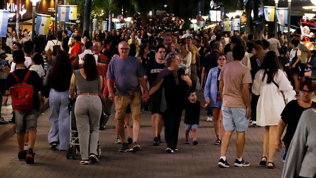 El centro de la ciudad mostró gran movimiento durante el fin de semana largo.