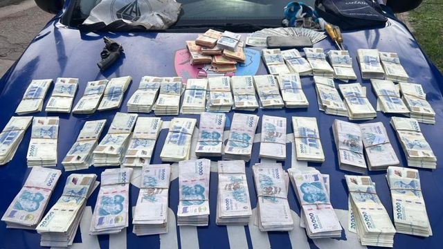 La Policía detuvo a dos hombres tras un robo.