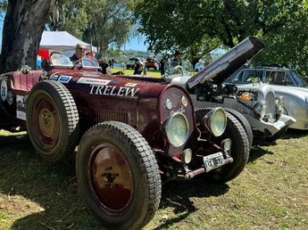 Carlos Paz recibe el Festival Automoto en la costa del lago
