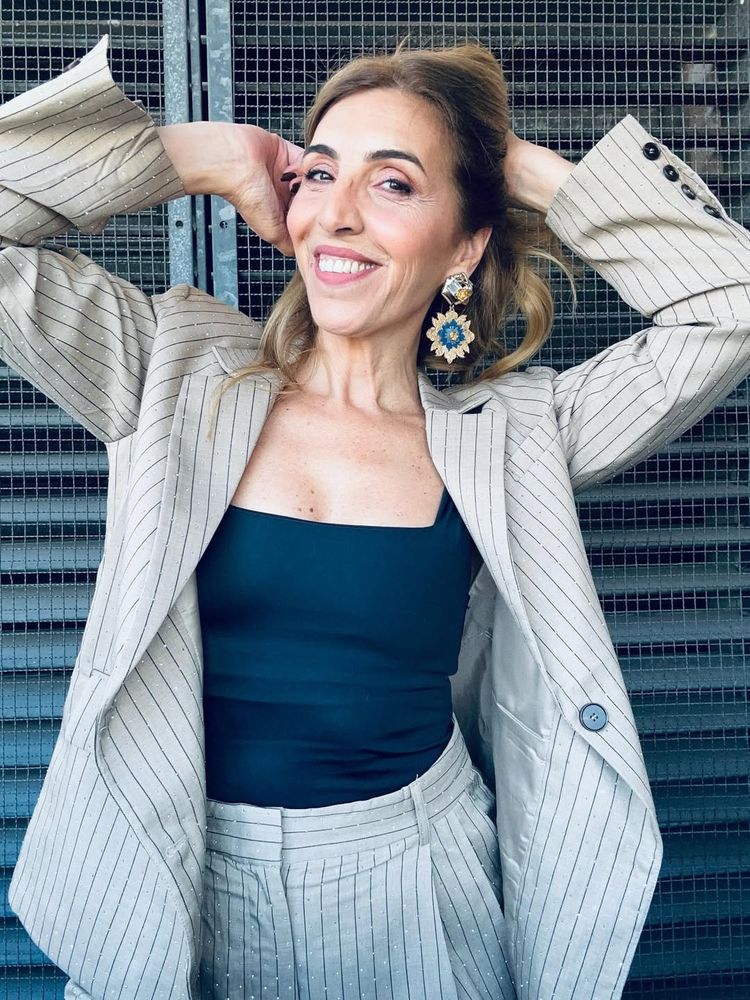 Karina Iavicoli dio cátedra de estilo con un look sastrero y marcó tendencia