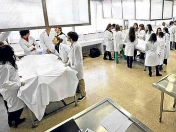 Faltan cadáveres para estudiar medicina en Córdoba: el pedido de los científicos