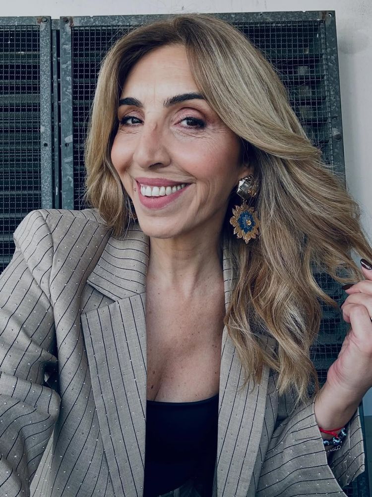 Karina Iavicoli dio cátedra de estilo con un look sastrero y marcó tendencia