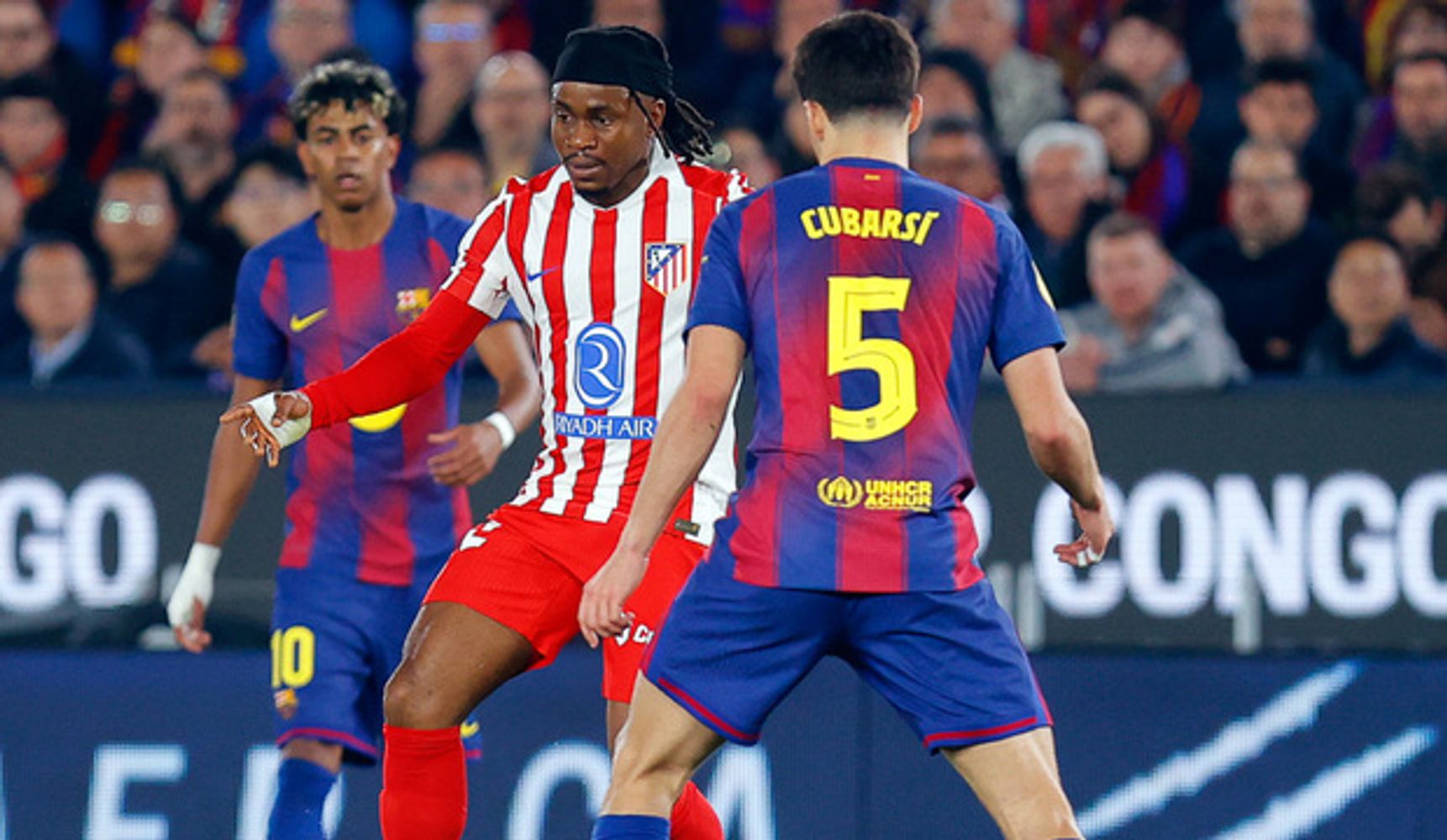 Atlético Madrid y Barcelona juegan por Champions League.