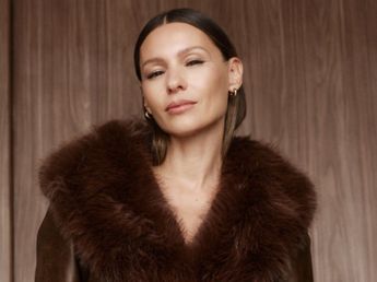 El llamativo look de Pampita: la modelo apostó por un vestido de satén en color rosa viejo y arrasó en Instagram