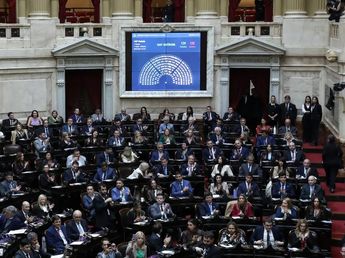 Con un aporte clave de Llaryora, el oficialismo logró sancionar la nueva Ley de Glaciares