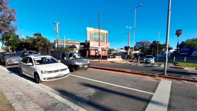 Las imágenes del operativo en una concurrida avenida de la ciudad de Córdoba.