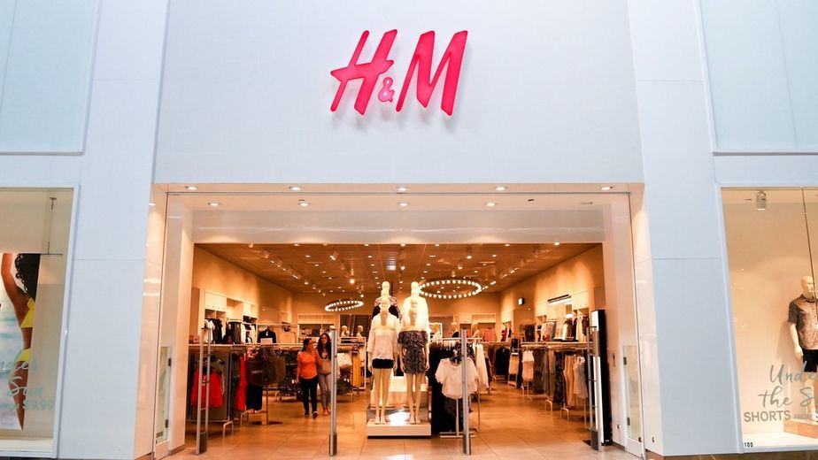 H&M, reconocida marca de bajo costo, confirmó su llegada al país: cuándo y dónde se instalaría