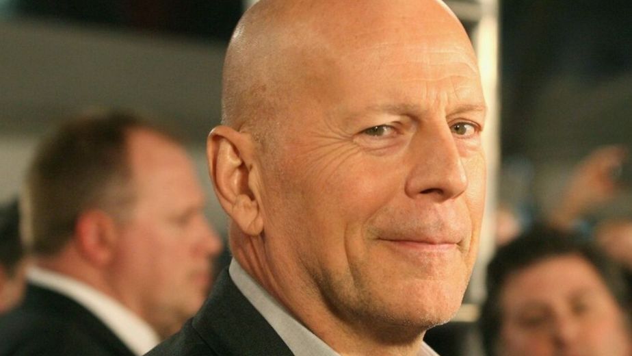 El síntoma de la enfermedad de Bruce Willis que su familia confundió y por qué no detectaron antes la demencia