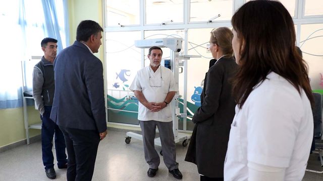 Medina Ruiz supervisó el funcionamiento del centro de Rehabilitación del Hospital Eva Perón.