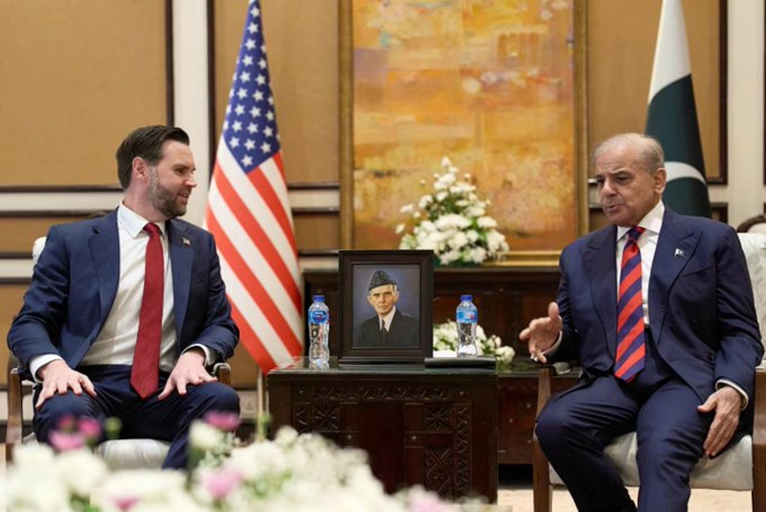 Cumbre entre Estados Unidos e Irán en Pakistán. 
