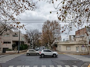 Tragedia en Villa Devoto: una mujer murió tras caer del colectivo y ser atropellada
