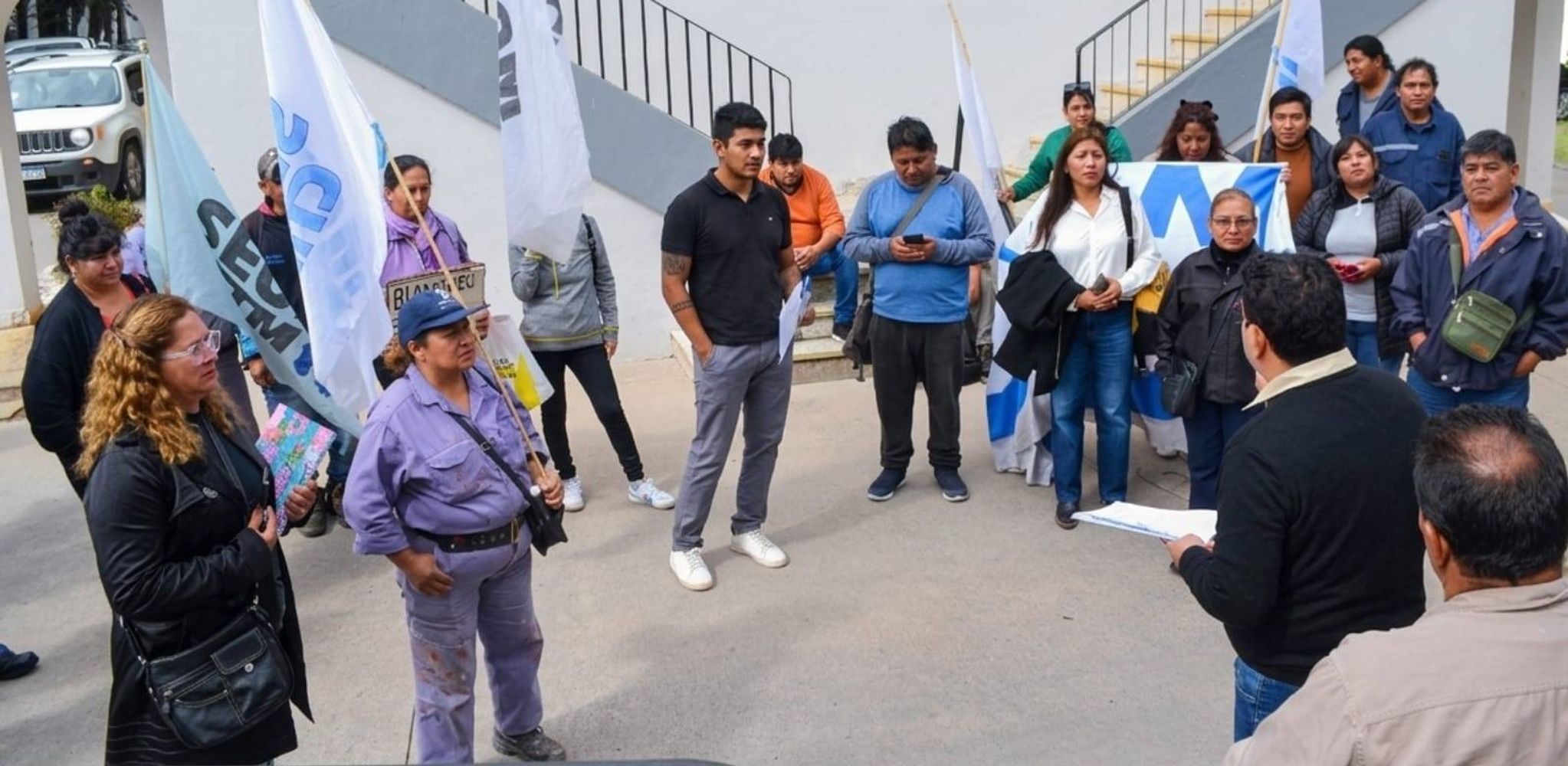 Miembros de la comisión directiva y delegados gremiales del SEOM Jujuy fueron recibidos por los concejales capitalinos, en un reunión que ambas partes valoraron como positiva.