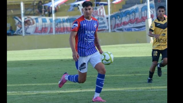 Rosario recibe al puntero, Puerto Comercial.
