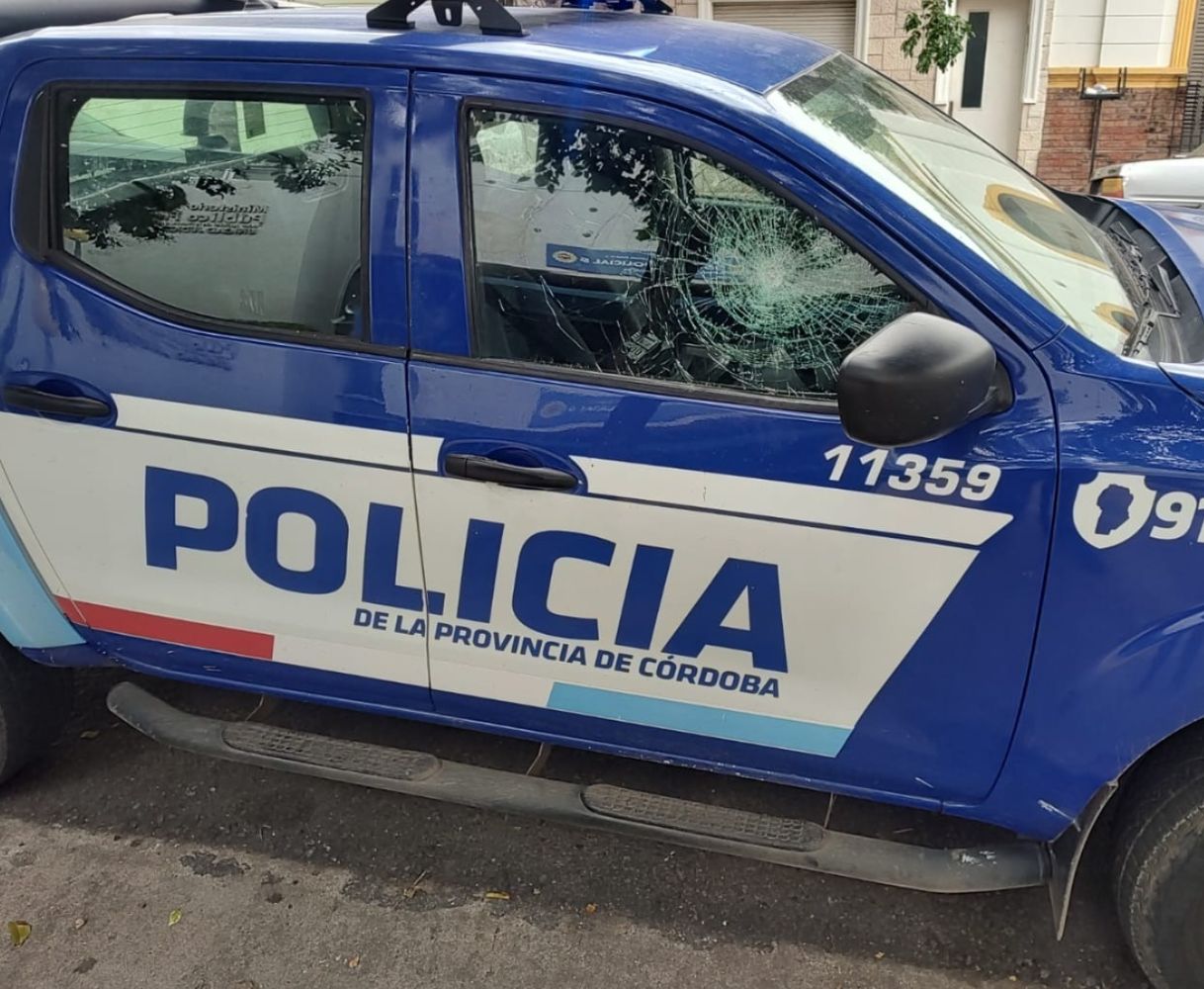 Un efectivo sufrió heridas de consideracion.