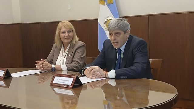 Agustín Fernández y María Cristina Grunauer de Falú 