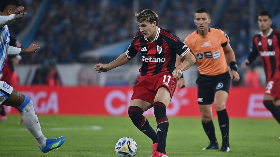 River le ganó a Racing en Avellaneda y llega confiado al clásico contra Boca