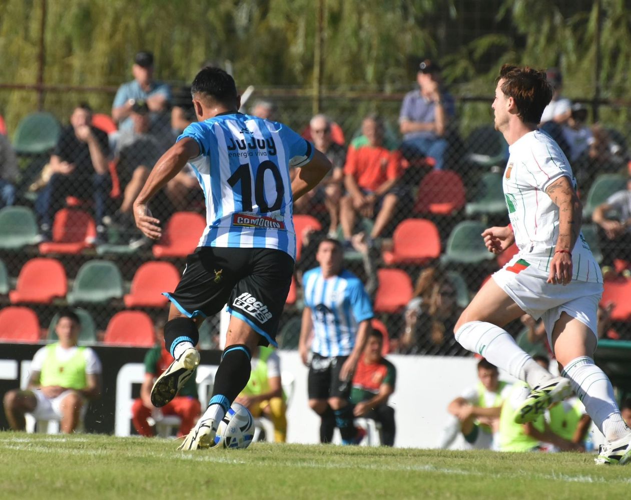 Gimnasia y Esgrima de Jujuy venció 2 a 1 a Agropecuario como visitante y alcanzó los 18 puntos para liderar en solitario la Zona B de la Primera Nacional.