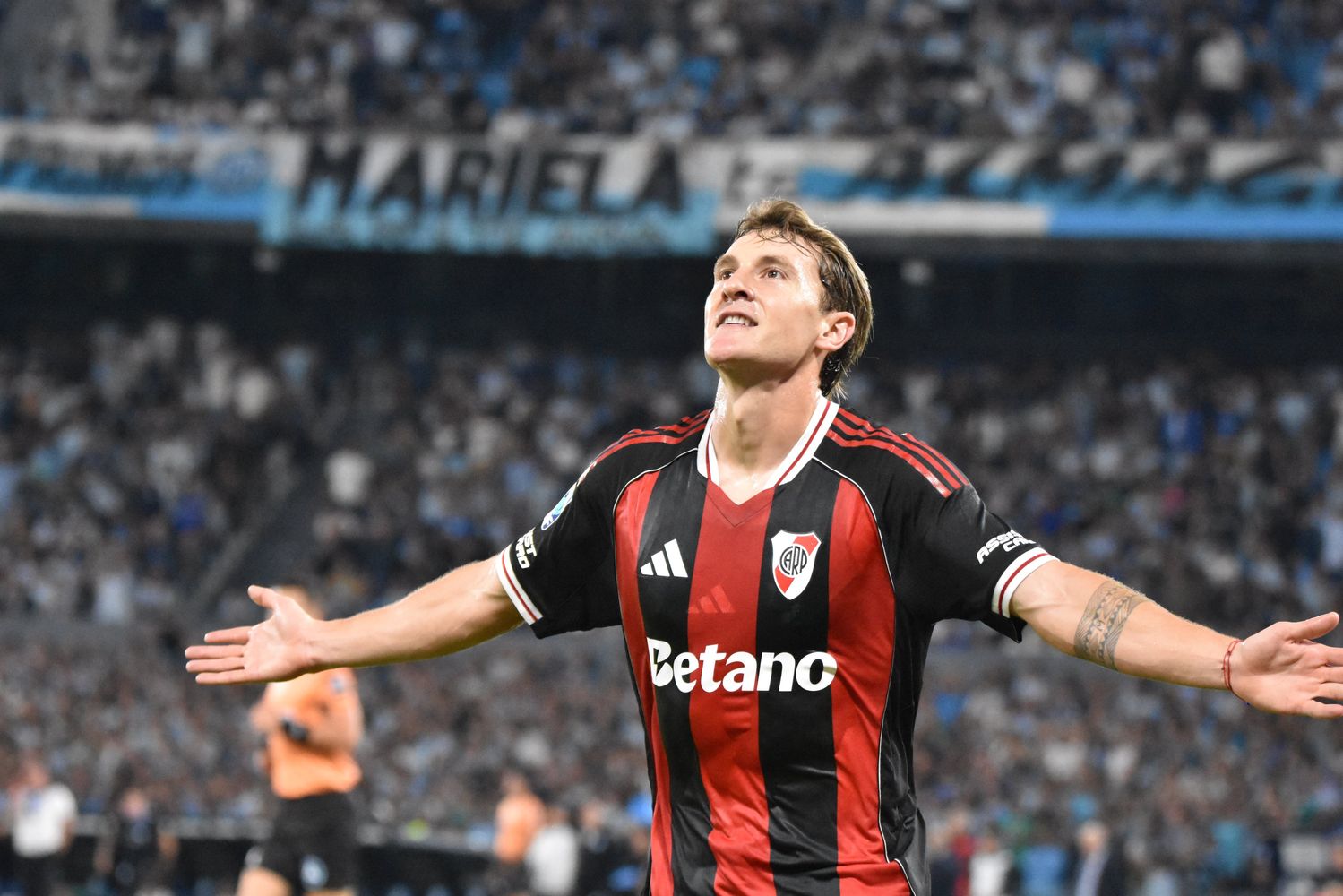 Festejo de Colidio en Racing - River