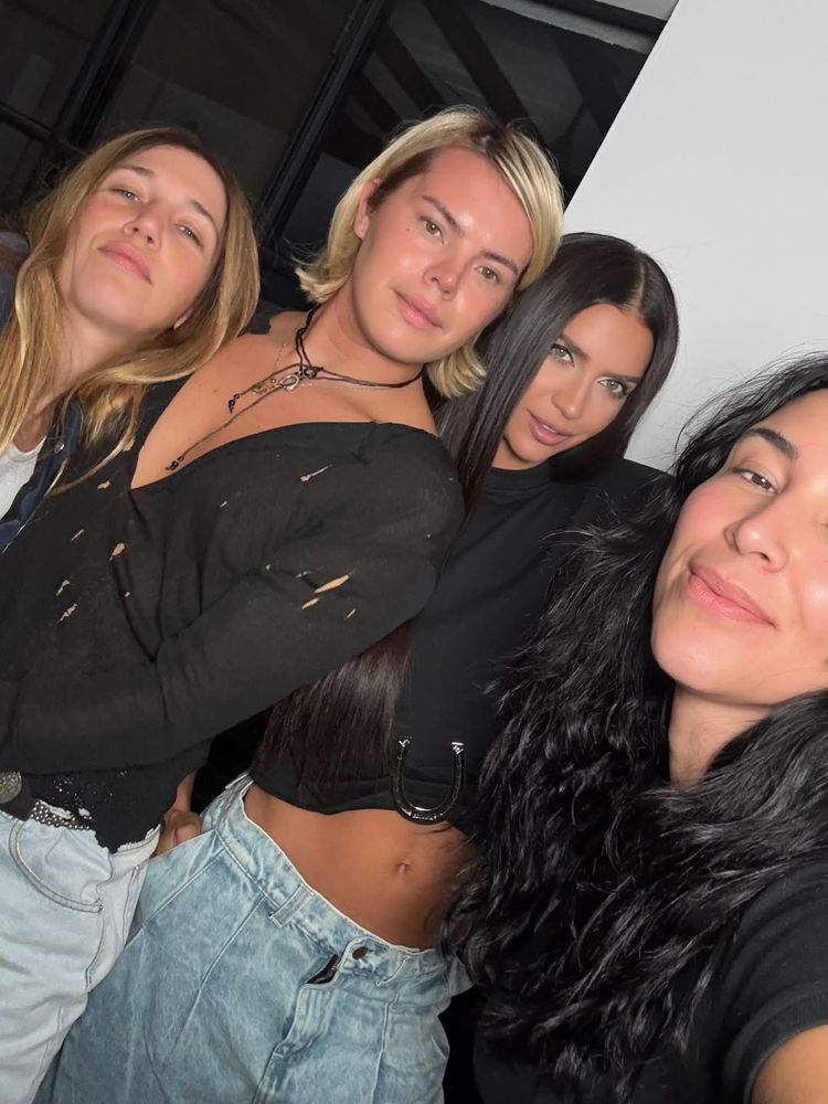 Zaira Nara marcó tendencia con un top en color negro y arrasó con un match perfecto 