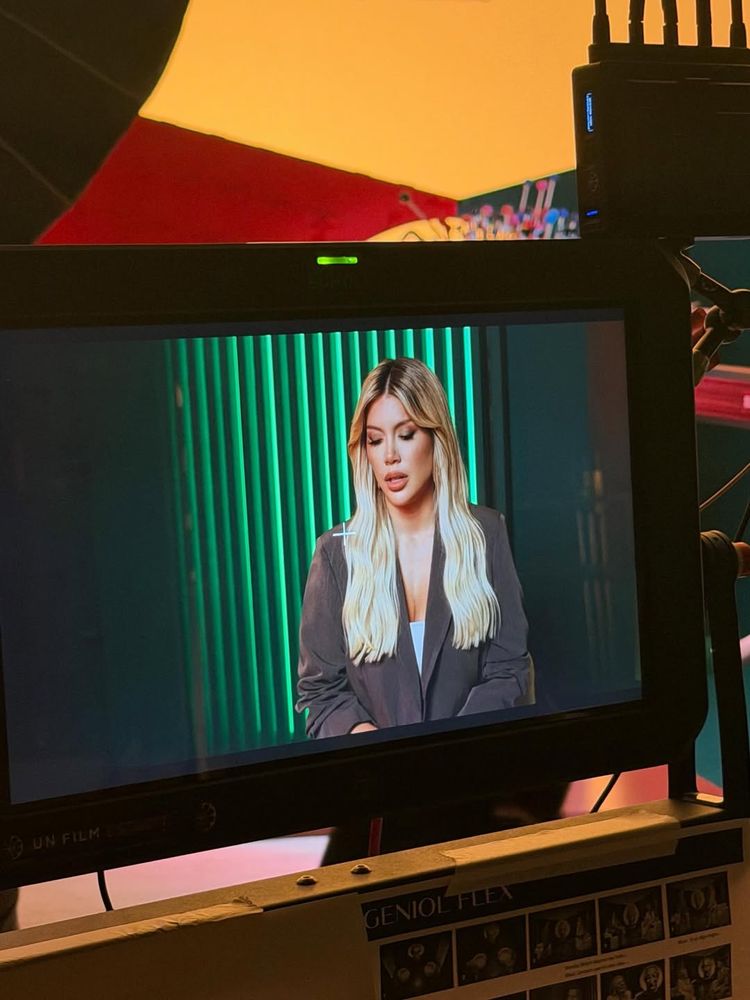 Wanda Nara se sumó a la tendencia del abrigo viral y arrasó en Instagram