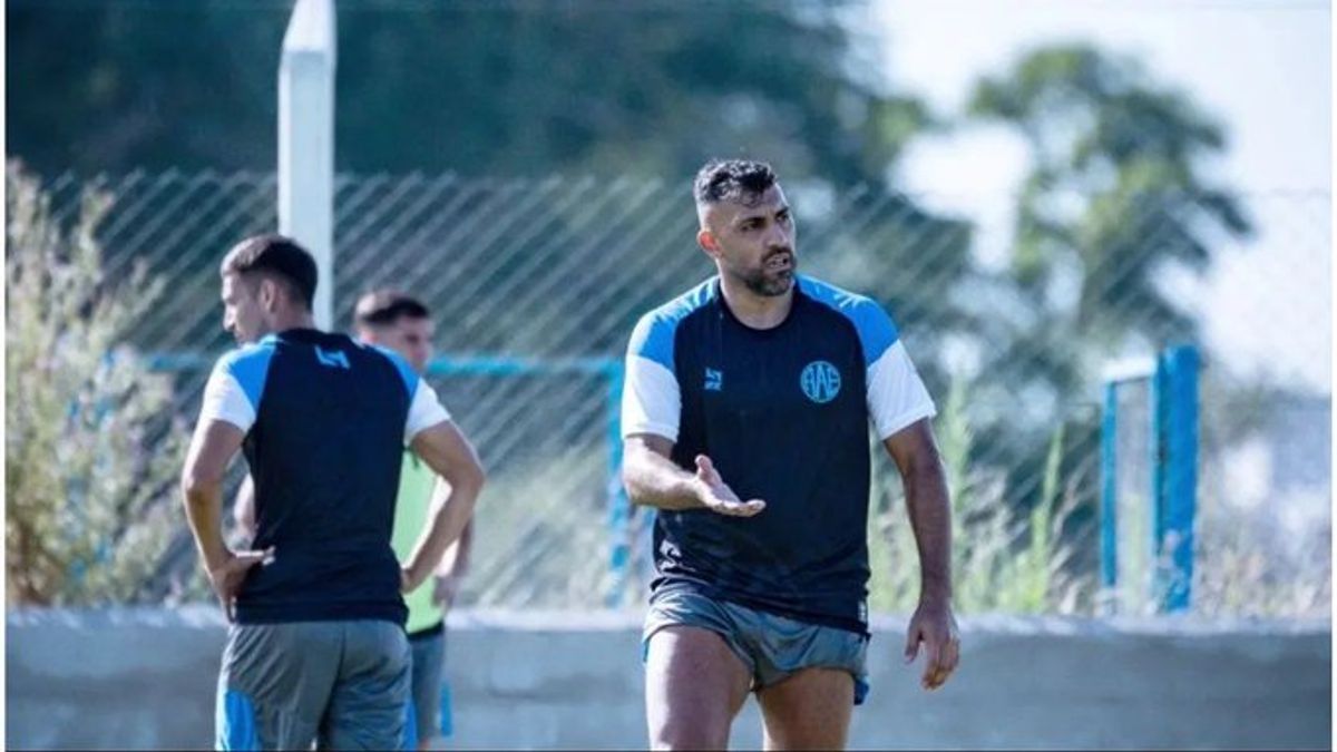 Wanchope Ábila y otro intento en Instituto: qué ofreció el delantero para volver