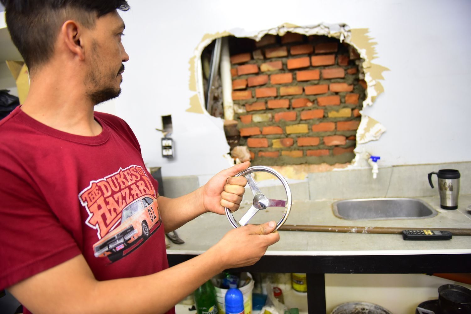 Los dueños de la joyería creen que el robo fue entre el sábado y la madrugada de este lunes.