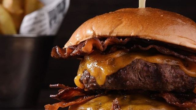 La promoción de hamburguesas que sorprendió a la ciudad.