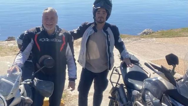Dos cordobeses viajan en moto para llegar al Mundial 2026.