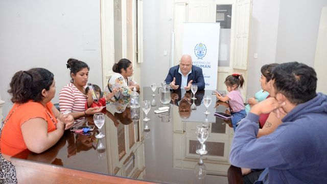 Masso recibió a familias afectadas por el temporal en Las Piedritas.
