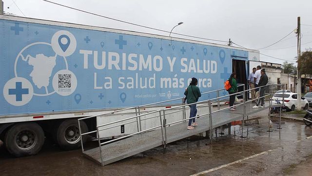 Pediatría, teleobstetricia y psicología integran la oferta de interconsultas que hoy refuerza la cobertura sanitaria en La Madrid.