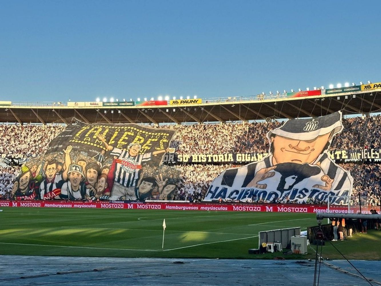 Tifos en el fútbol argentino.