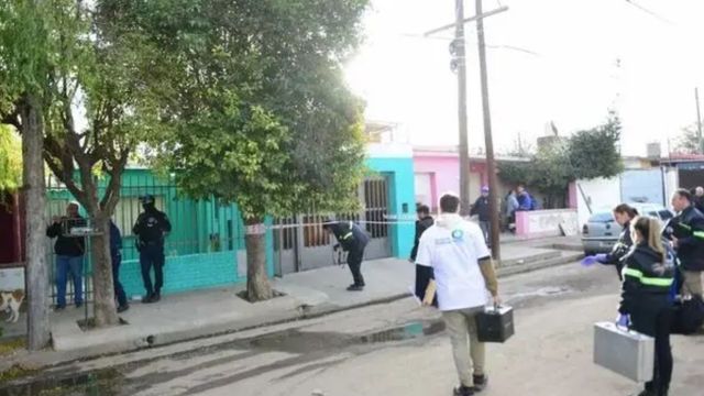 El crimen ocurrió en barrio Comercial.