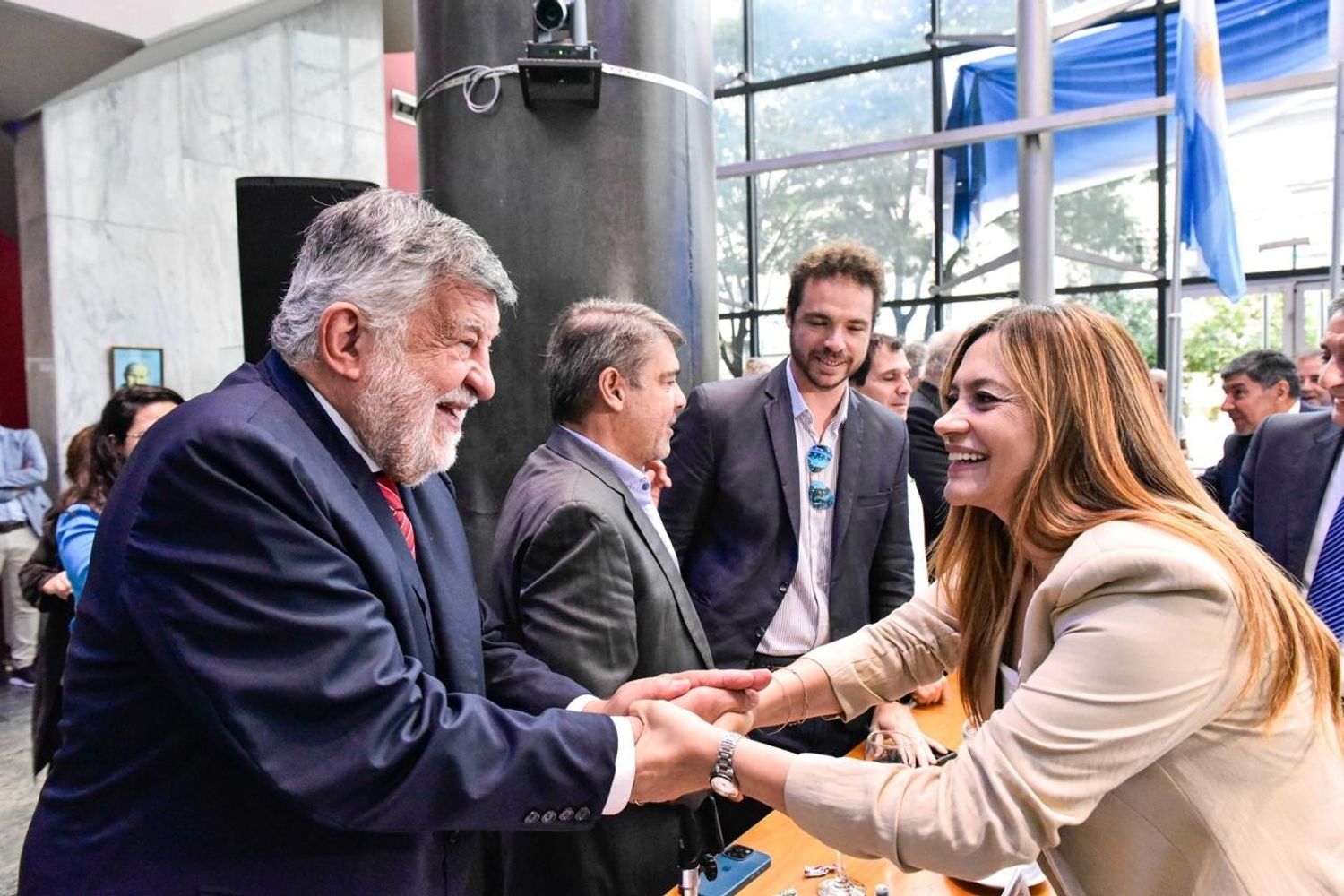 Jorge Rocchia Ferro, de Tucumán, planteó la necesidad de una estrategia regional articulada: “Creo que tenemos que trabajar como región, decirle a la zona central que no nos abandonen y que el norte existe”, dijo.