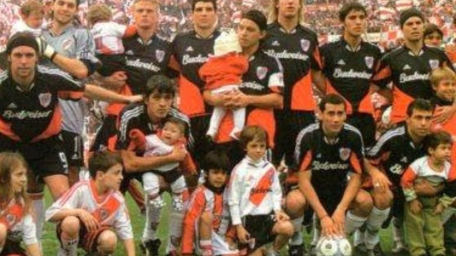 Fue figura de River, el consentido de uno de los ídolos de Boca y recordado por una insólita bandera