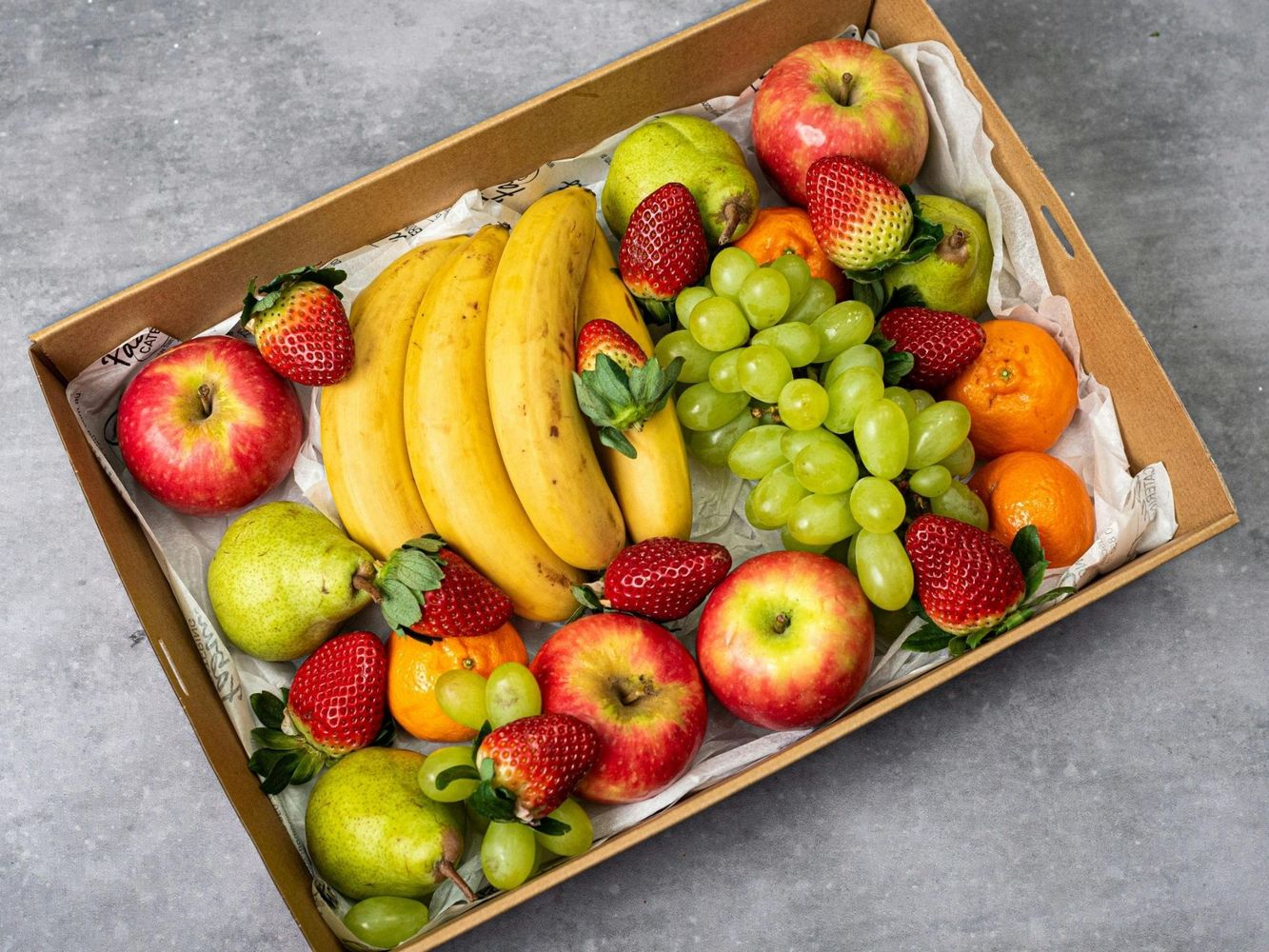 Soñar con frutas puede revelar deseos ocultos o etapas de crecimiento personal. Además de la posibilidad de un embarazo.