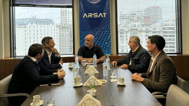 Catamarca busca acelerar la conectividad en el interior con nuevos tramos de fibra óptica.
