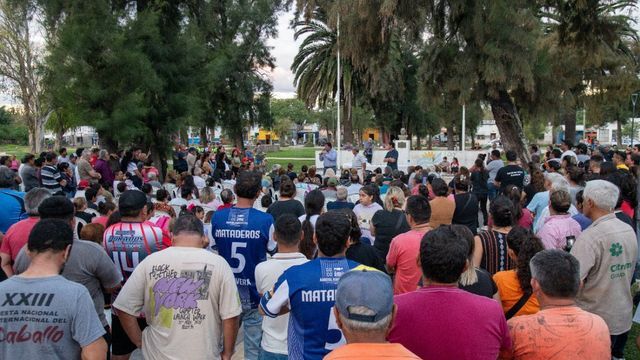 200 vecinos acercaros sus inquietudes y necesidades.